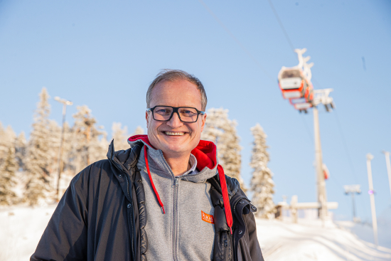 Antti Kärävä aloittaa yrityksissä uuden aikakauden, sillä hän on konsernin ensimmäinen Ahon omistajaperheen ulkopuolinen toimitusjohtaja.