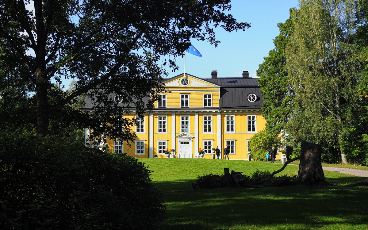 Linnankrouvin päärakennus