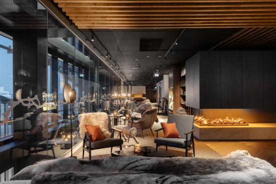 Lapland Hotels Arenan vastaanotto. henkii lappilaisuutta